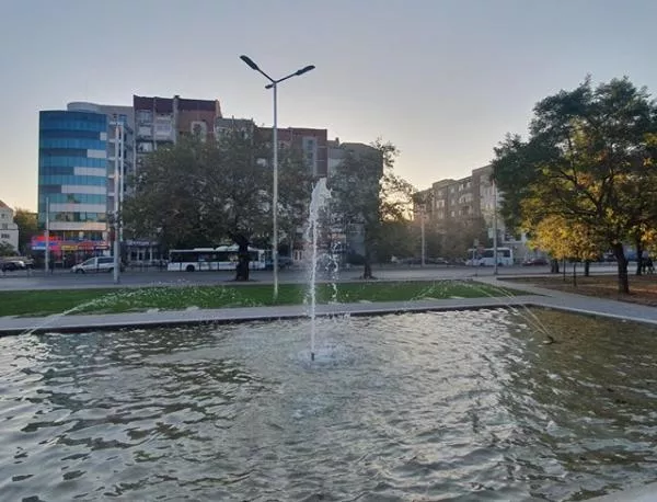 Направиха нов зелен кът на мястото на запустял терен в Пловдив