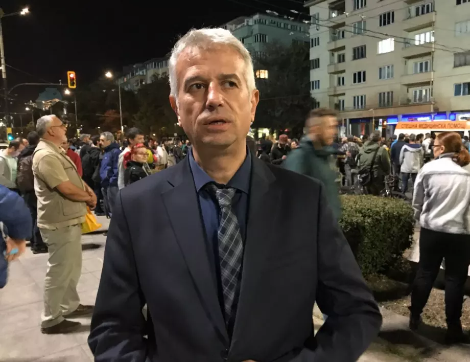 "Боец" не се отказва - предложи Бойко Атанасов да е прокурорът, който разследва главния прокурор