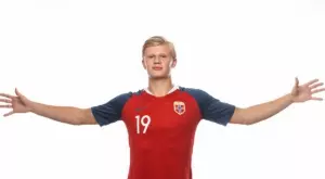 Райола разкри колко отбора са искали новата звезда на Борусия Дортмунд