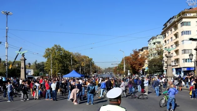 Блокадата на Орлов мост промени маршрутите на автобуси и тролеи