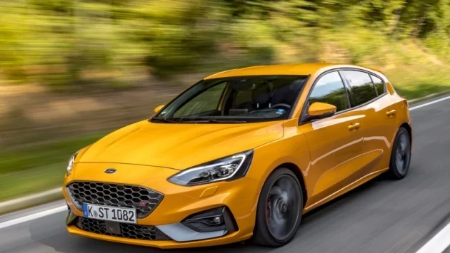 Ford Focus ST: Вълнуващ спортист, запазил семейните ценности (тест-драйв)