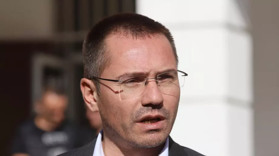 Ангел Джамбазки сигнализира българските институции за нарушени права на българи в чужбина