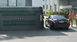 {{ otherArticle[0].article.title }}