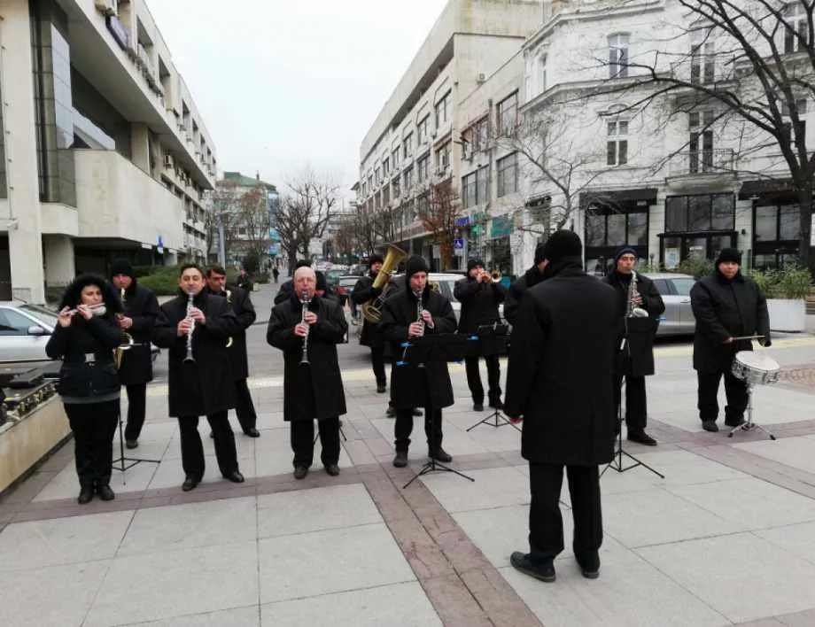 Духовият оркестър на Бургас с поредица от концерти
