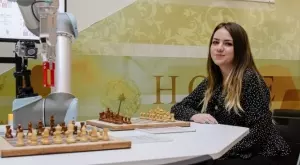 Любопитно! Съперничката на Нургюл във финала е нейната любима шахматистка