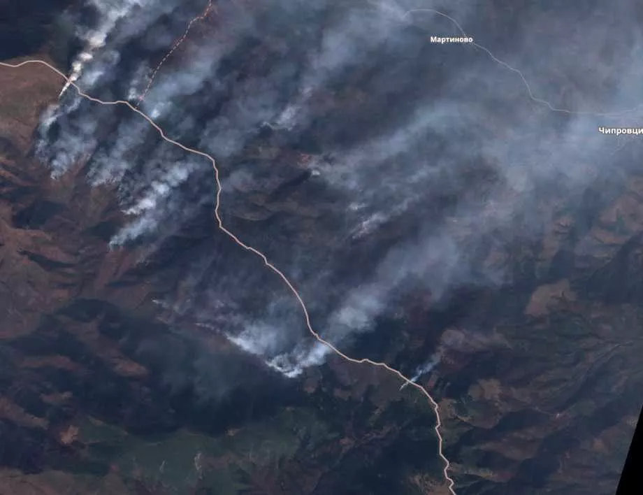 Сателитни снимки показват голямата площ на пожара край Чипровци (СНИМКИ)