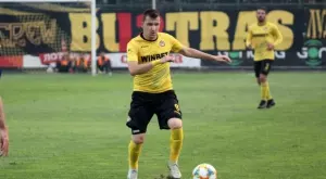 {{ otherArticle[0].article.title }}