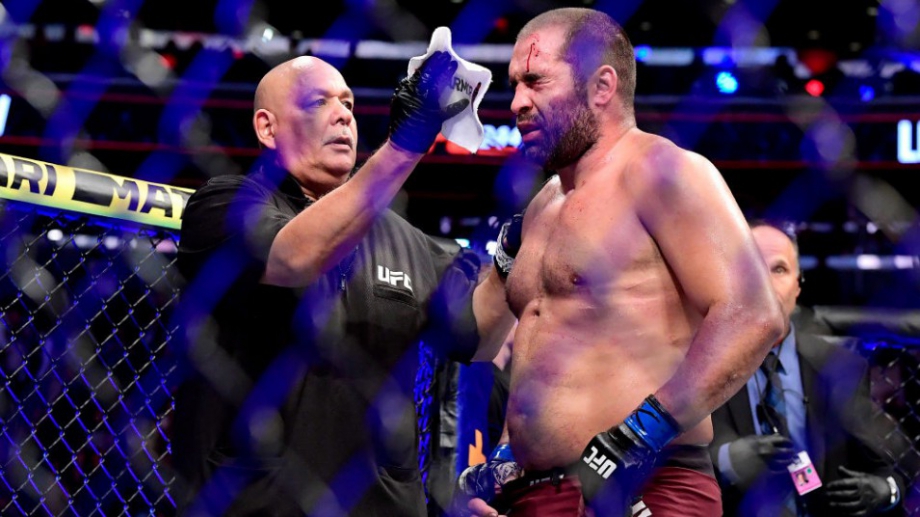 Благой Иванов-Багата с четвърта загуба в UFC, Марчин Тибура спечели със съдийско решение