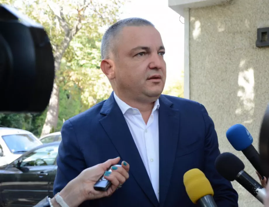 Демонстрация срещу застрояването ядоса Иван Портних, кметът нападна "приватизаторите на протест"
