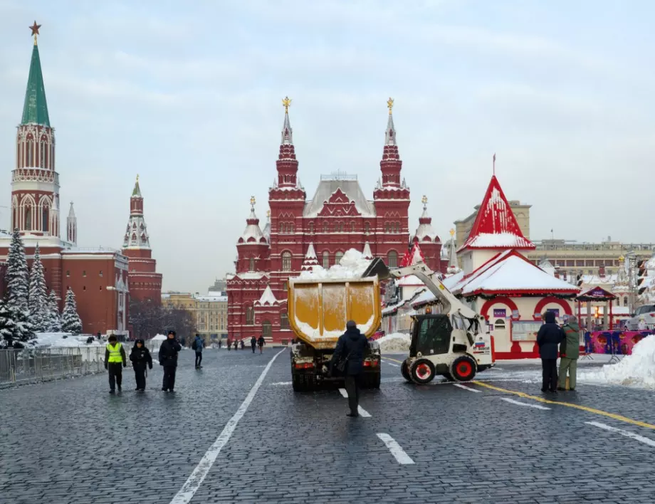 Украинският химн звучи на Червения площад: Украински военни се обучават на Patriot и "Брадли"