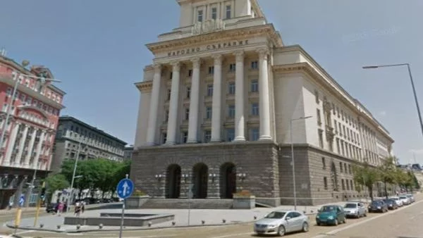 Народното събрание обяви нов и по-скъп ремонт на сградата си
