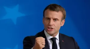 {{ otherArticle[0].article.title }}