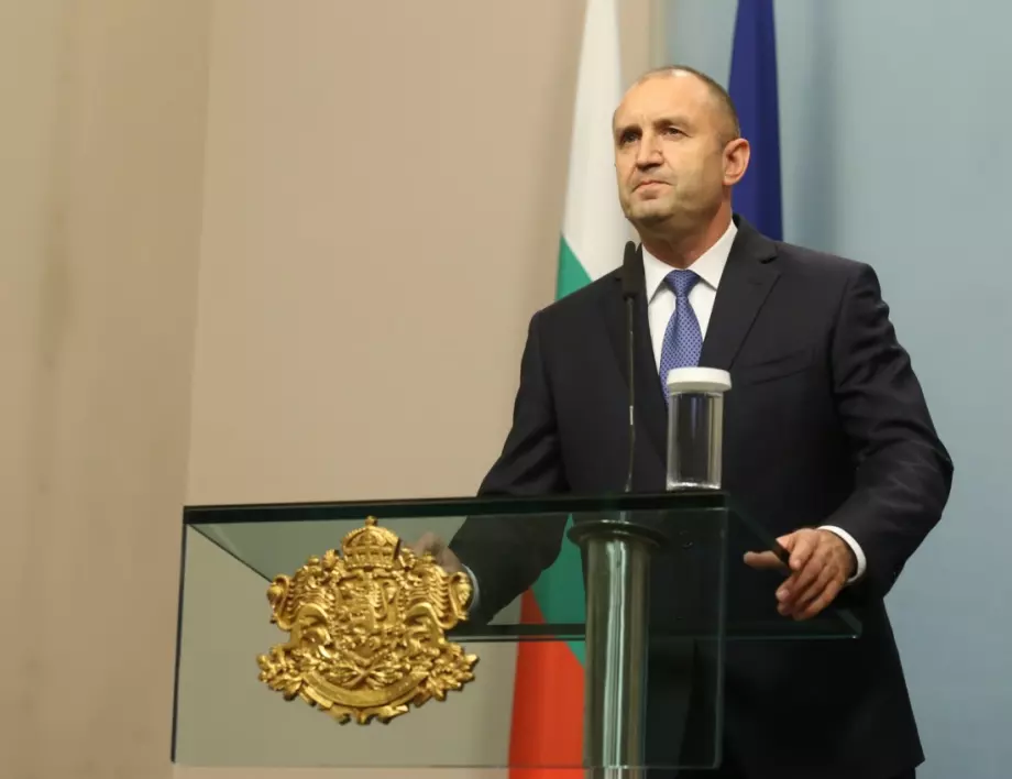 Радев: Българите ще живеят достойно, когато научат политиците да живеят само от заплата