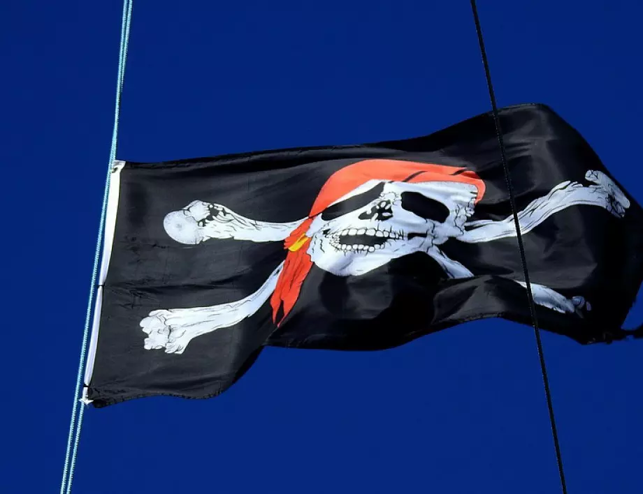 Пирати превзеха кораб с български моряци край Бенин