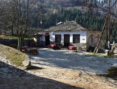 Разказ за сблъсъка между обезлюдяването и желанието за живот в село Косово (СНИМКИ)