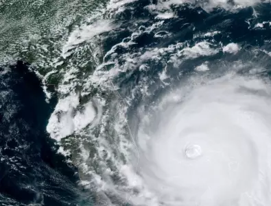 Евакуират хиляди заради тайфун към Китай и Виетнам 