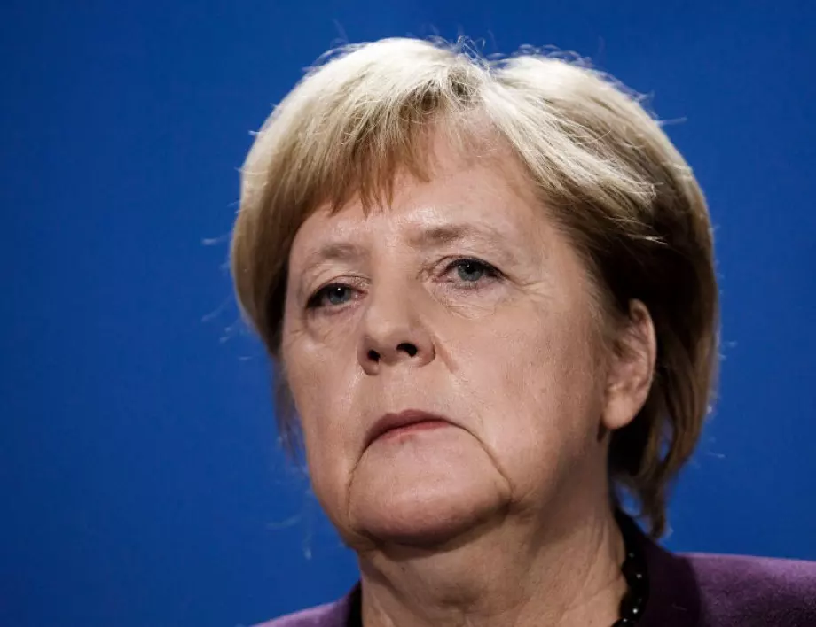 Меркел поздрави новия руски премиер за встъпването му в длъжност