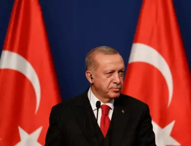 Турската лира поевтиня до рекордно дъно