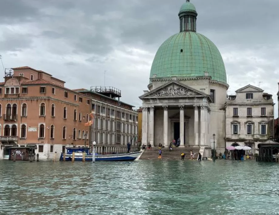 Венеция потъва, идва прилив. Защо няма екшън план? (ВИДЕО)