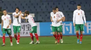 {{ otherArticle[0].article.title }}