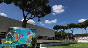 {{ otherArticle[0].article.title }}