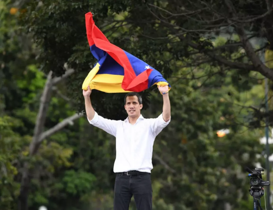 Колумбия принуди Гуайдо да си тръгне 