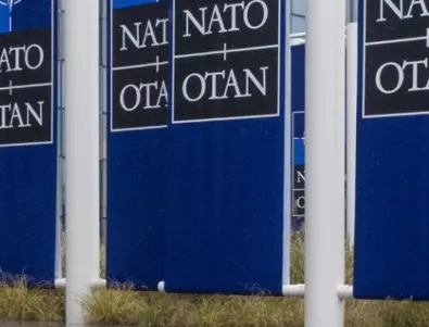 НАТО изтегля „част от персонала“ от Ирак 
