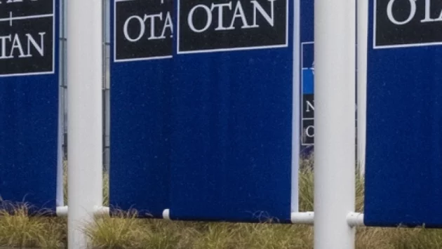 НАТО изтегля „част от персонала“ от Ирак 