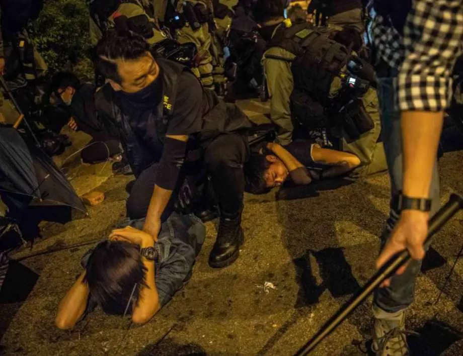 Нов атрактивен опит за бягство на демонстранти от Политехническия университет в Хонконг беше спрян