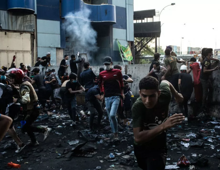 Пак загинали и ранени след поредния протест в Багдад