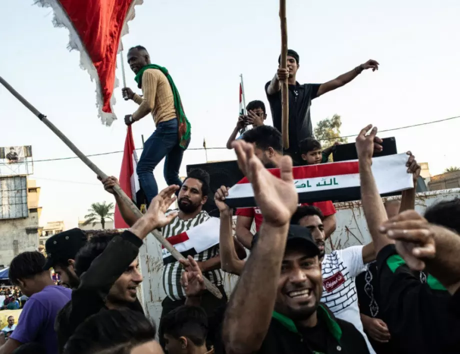 Протестиращи в Ирак атакуваха американското посолство