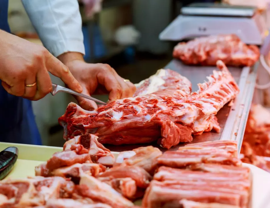 Прокуратура образува досъдебно производство за откритите в Плевен тонове негодно месо