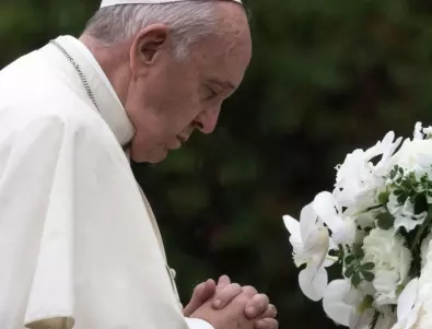Папа Франциск дарява 250 000 евро в подкрепа на пострадалите в Бейрут 