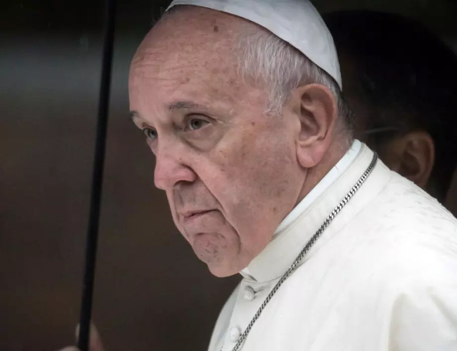 Папа Франциск отхвърли оставката на германски кардинал 
