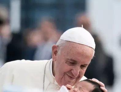 Папа Франциск подкрепи ваксинацията и критикува кардинали-антиваксъри