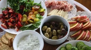 {{ otherArticle[0].article.title }}