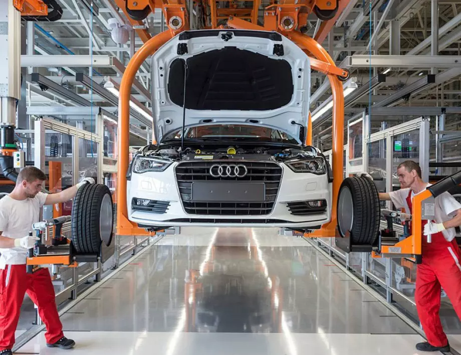 Автомобилните заводи в Европа отвориха