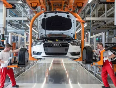 Volkswagen и Audi са принудени да режат от оборудването на колите си