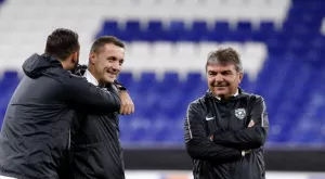 {{ otherArticle[0].article.title }}