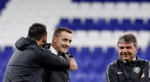 {{ otherArticle[0].article.title }}