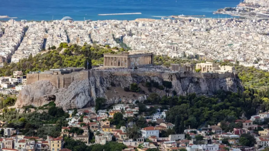 Гърция: когато две трети от заплатата отиват за наем