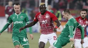 {{ otherArticle[0].article.title }}