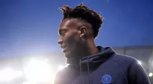 {{ otherArticle[0].article.title }}