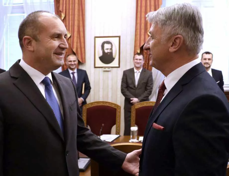 Съвместни проекти с България обсъди президентът Радев с хърватска бизнес делегация 