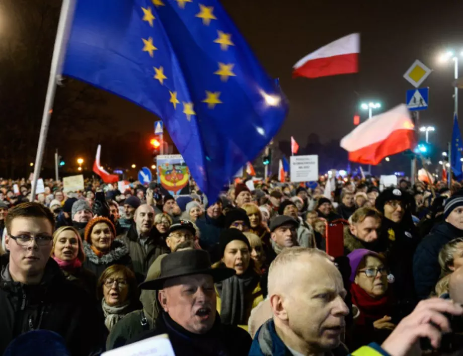 Съветът на Европа ще следи върховенството на закона в Полша