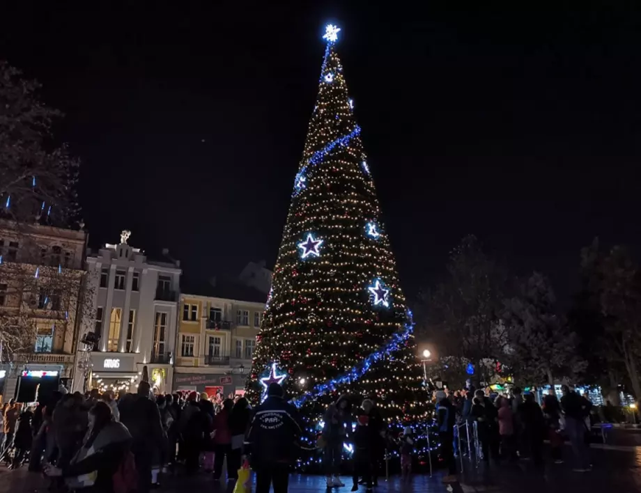 Грейна Коледната елха в Пловдив (ВИДЕО)