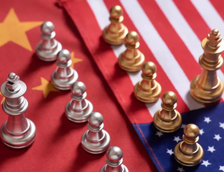 САЩ вдигат временно митата върху близо 150 китайски продукти  