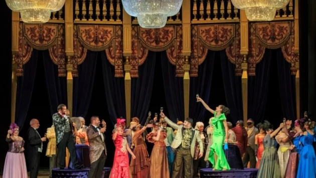 Музикалният театър посреща Нова година с прочутата наздравица от "Прилепът"