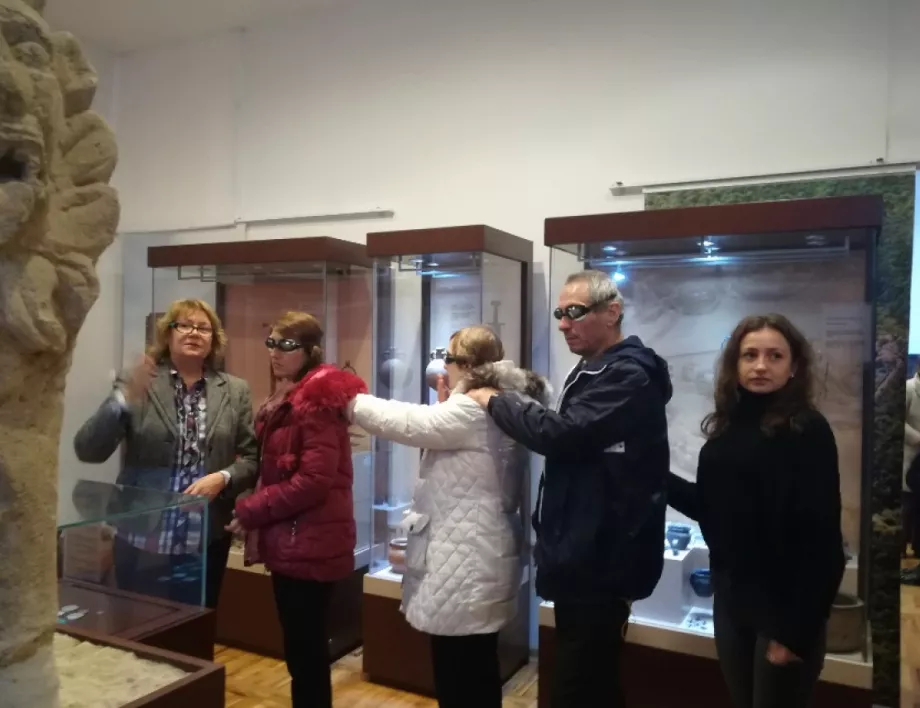 Музеят в Добрич улеснява достъпа до експонатите за хора с нарушено зрение