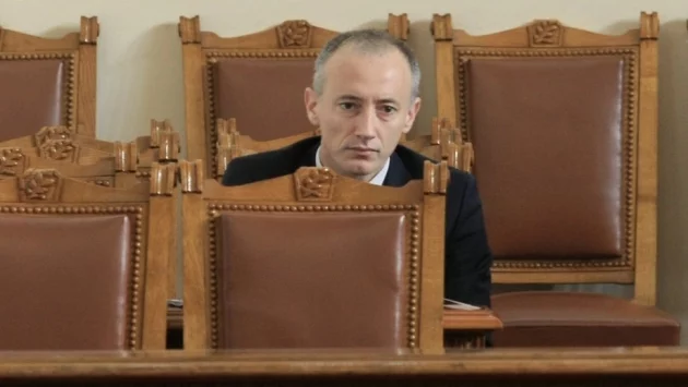 Вълчев: До един месец ще има пари за Националната художествена академия